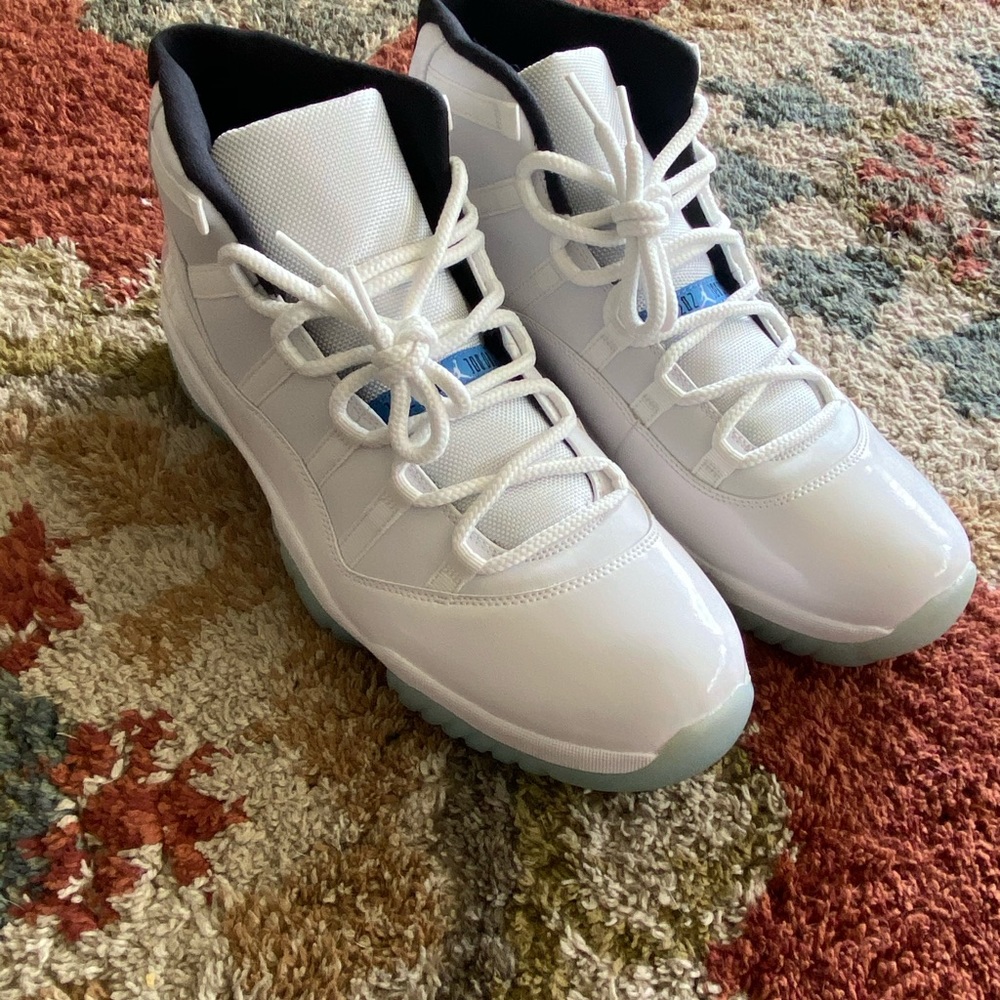 Jordan 11 Legend Blue